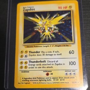 Pokemon Base Set 1999 Zapdos Rare Holo Trading Card (16/102)